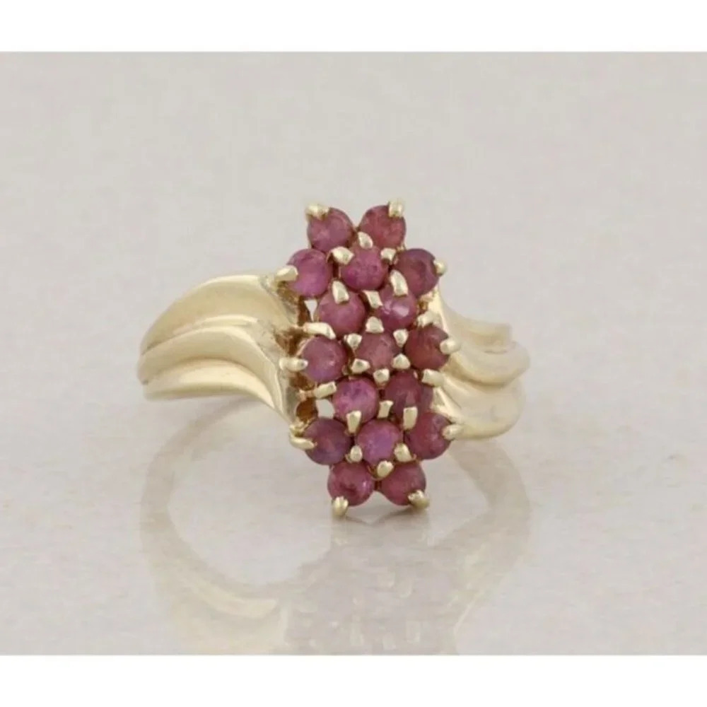 10k Yellow Gold Natural Ruby Cluster Flower Ring Size 6